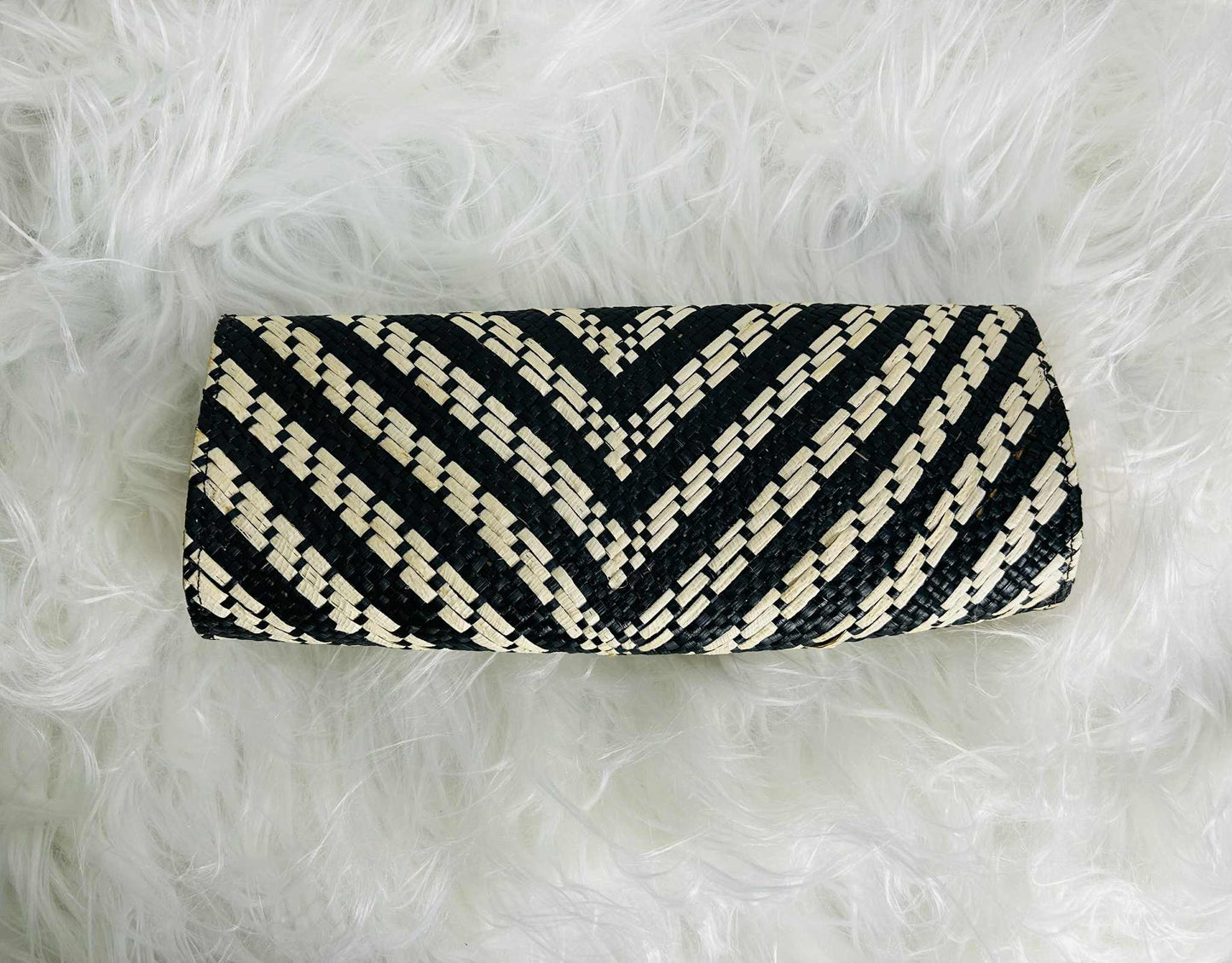 Mayumi Clutch - Black Base LABRA