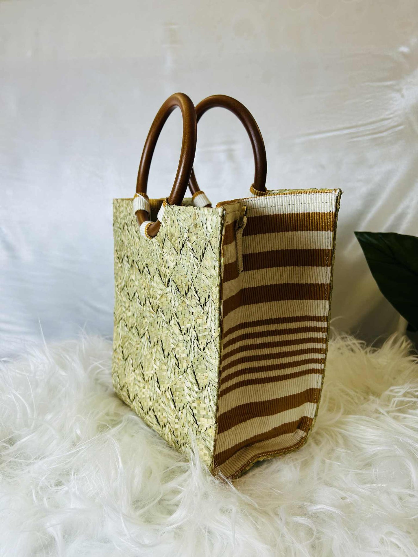 Larabel Small Tote with Wooden Handle and Detachable Strap