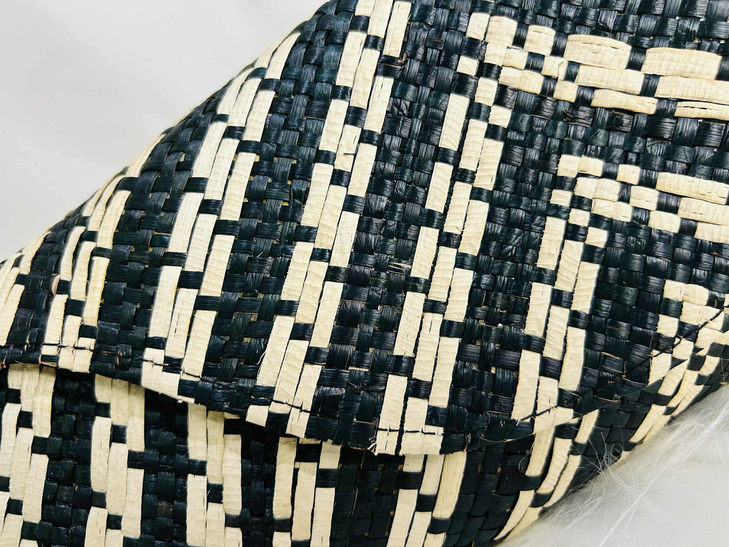 Mayumi Clutch - Black Base LABRA