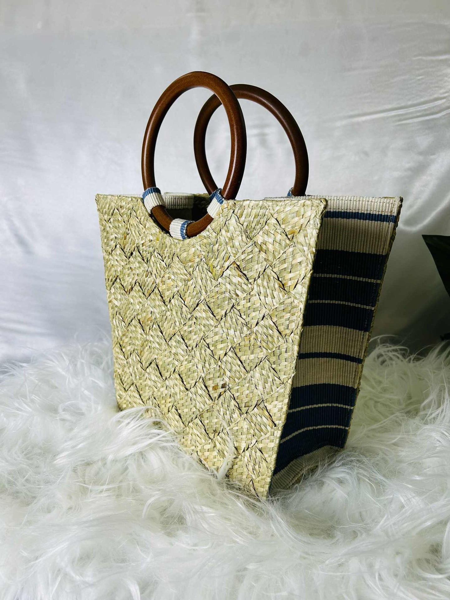 Larabel Small Tote with Wooden Handle and Detachable Strap