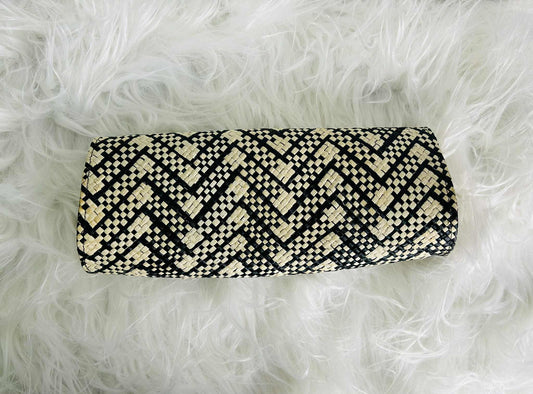 Mayumi Clutch - Black Base Zigzag